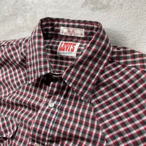 Vintage Levi's Western Pearl Snap Shirt Mens M Red Black Plaid Short Sleeve